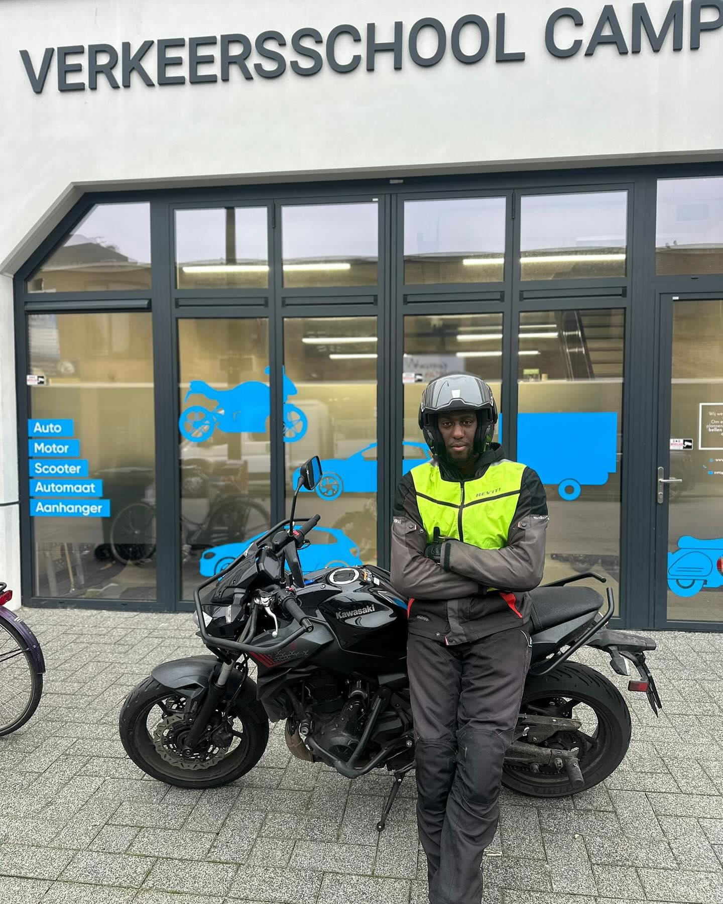 rijschool Delft 25a3c4f4d82e8f26d6c448d5731a792e